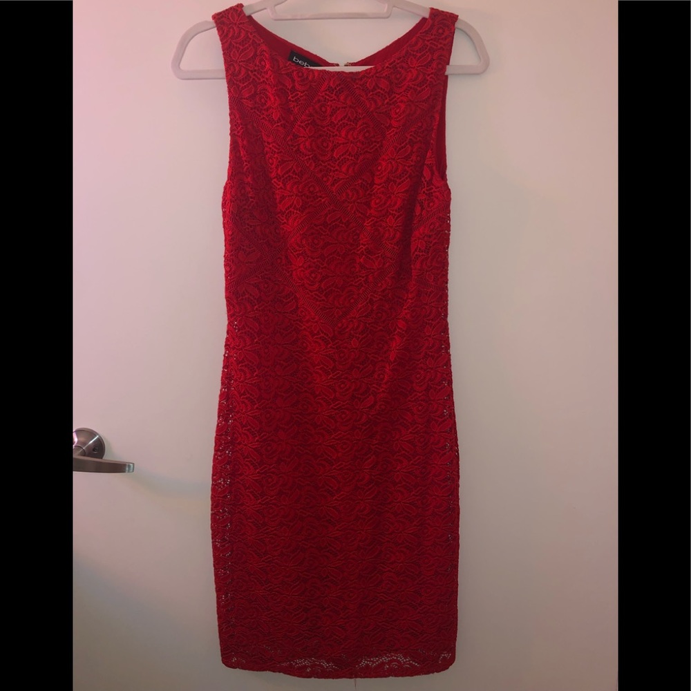 Red sleeveless dress